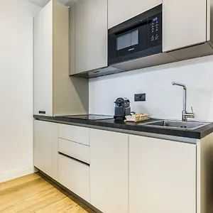 Beplace In San Babila شقة