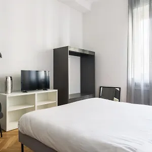 Luxury 4 Bedrooms Close To Duomo Milan